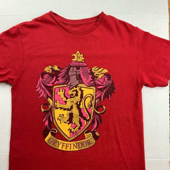 Gryffindor Tee Shirt Harry Potter Size Small - Picture 2 of 5